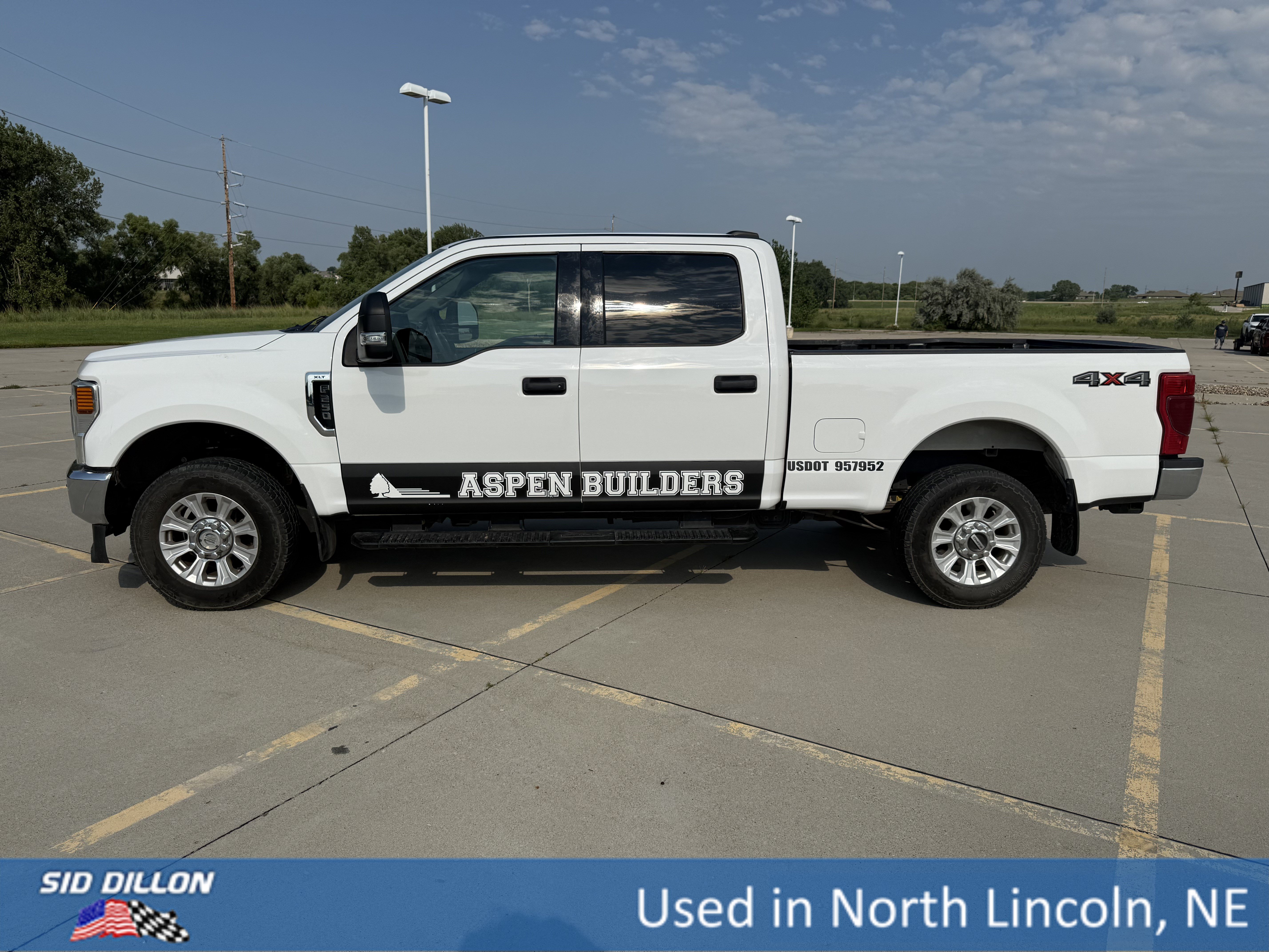 Used 2020 Oxford White Ford XLT image 2