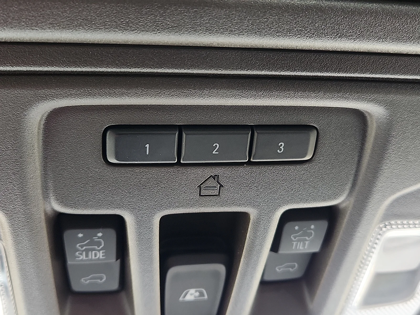 2022 Chevrolet Silverado 1500 Limited LTZ - Photo 20