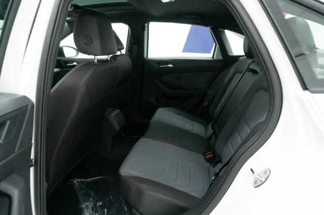 2027 Volkswagen Jetta GLI Autobahn - Photo 19