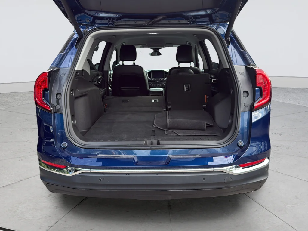 Used 2022 Blue GMC SLT image 23