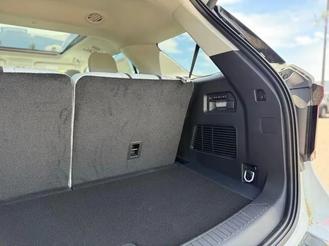 New 2026 Star White Metallic Tri-Coat Ford Platinum™ image 8