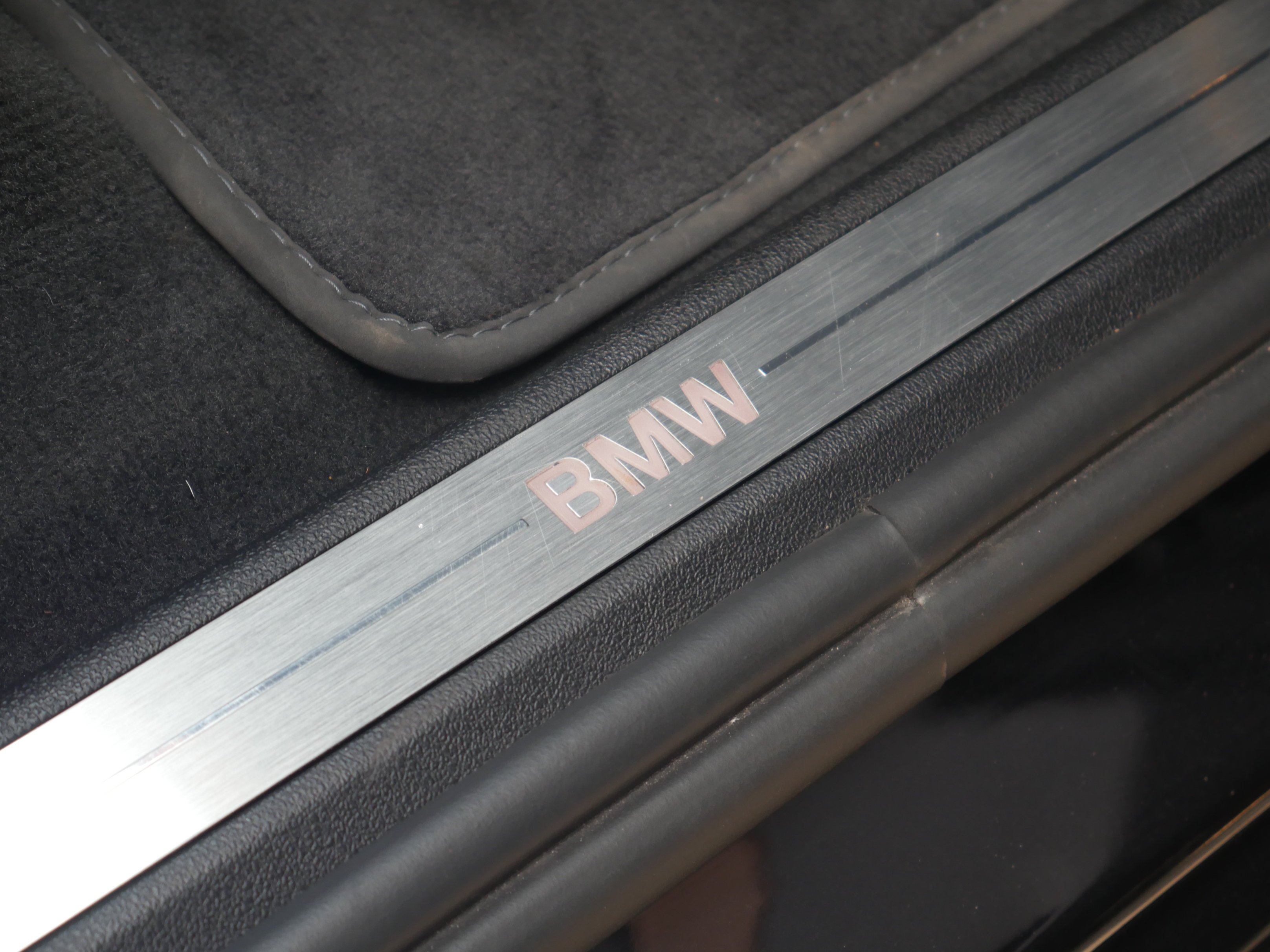Used 2023 Carbon Black Metallic BMW xDrive40i image 32