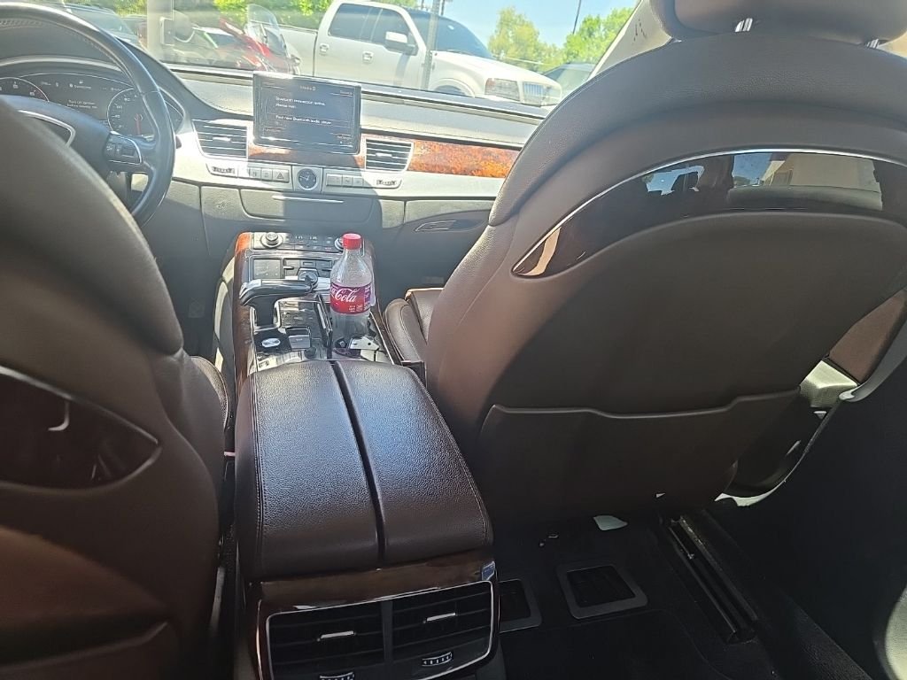 Used 2014  Audi 4.0T image 13