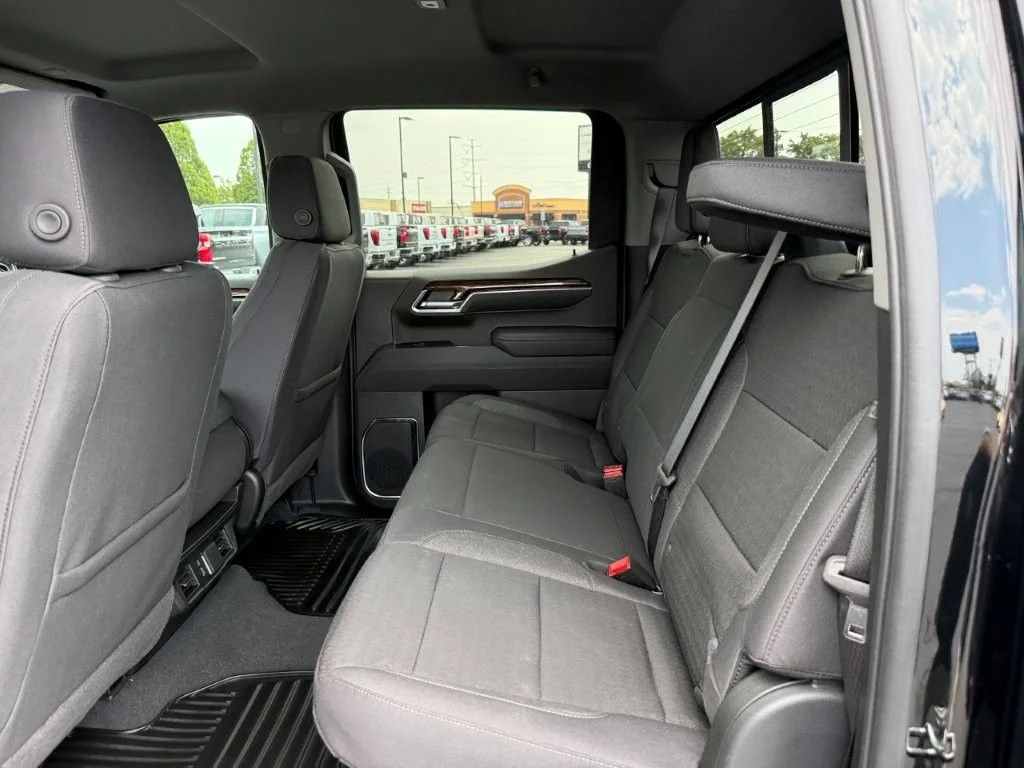 2026 GMC Sierra 1500 SLE - Photo 19