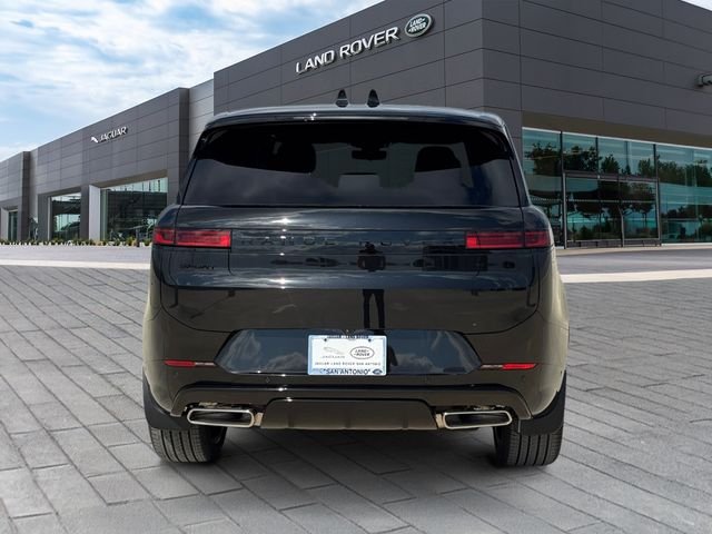 New 2026 Santorini Black Land Rover Dynamic SE image 4