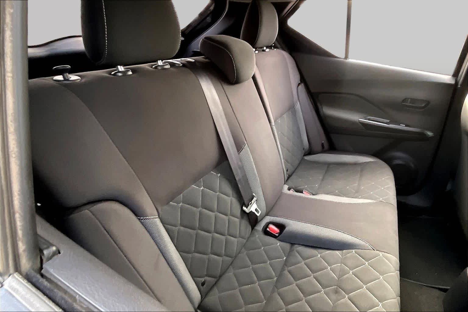 Used 2020 Super Black Nissan S image 19