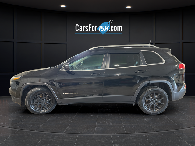 Used 2018 Diamond Black Crystal Pearlcoat Jeep Latitude Plus image 4
