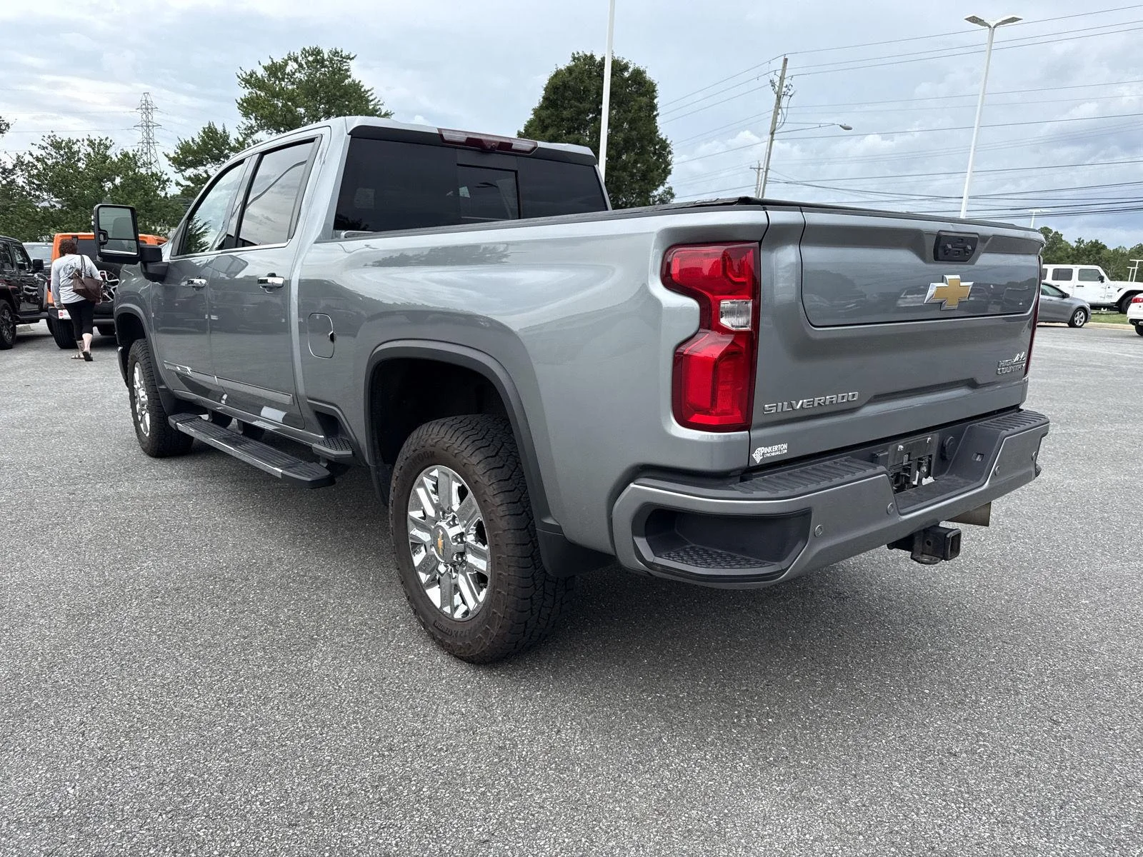 Used 2024 Sterling Gray Metallic Chevrolet High Country image 7