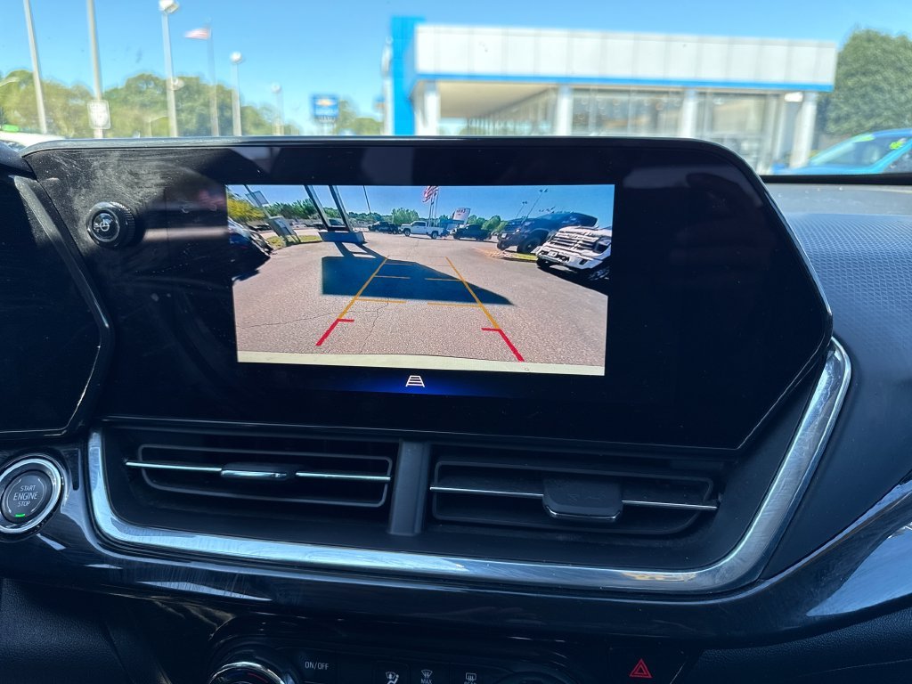 Used 2025 Green Chevrolet ACTIV image 13