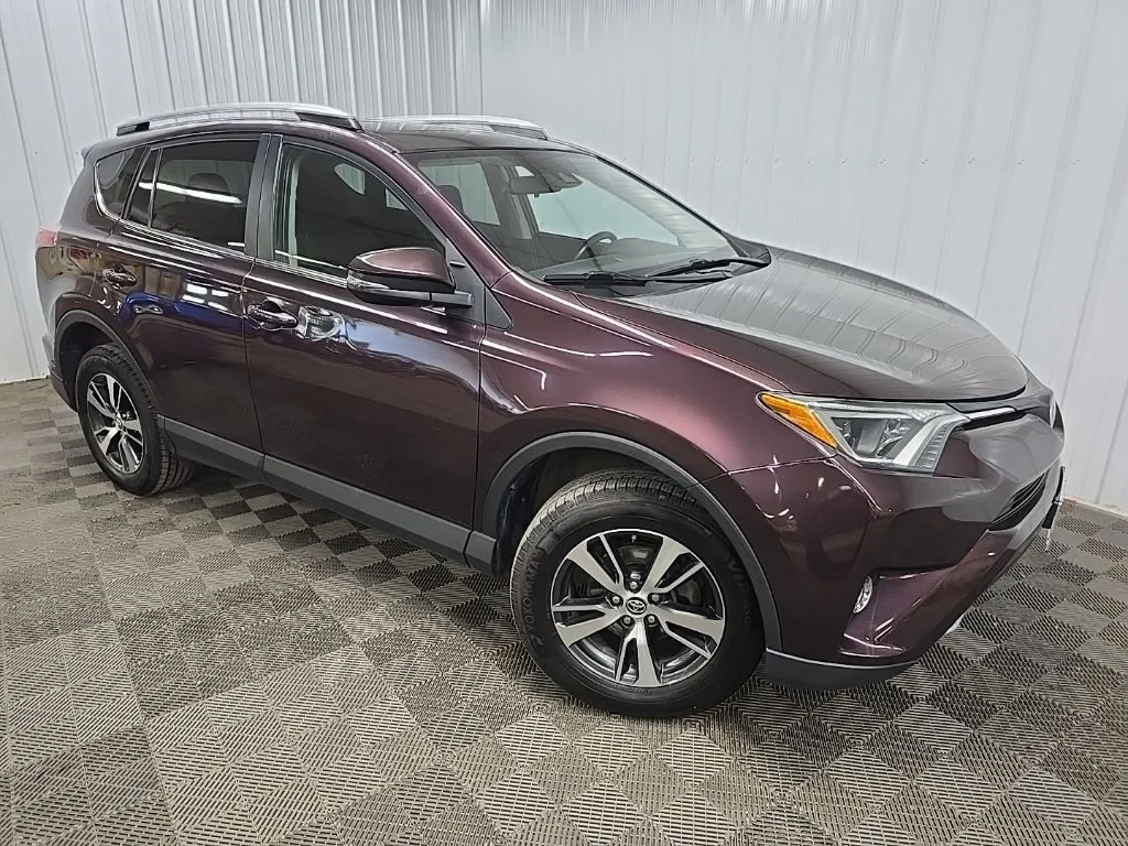 Used 2018 Black Toyota XLE image 7