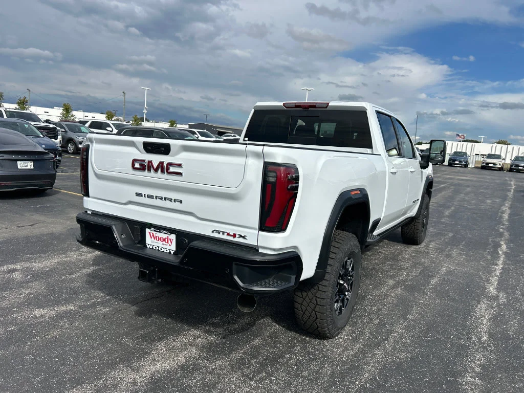 2026 GMC Sierra 2500HD AT4X - Photo 10