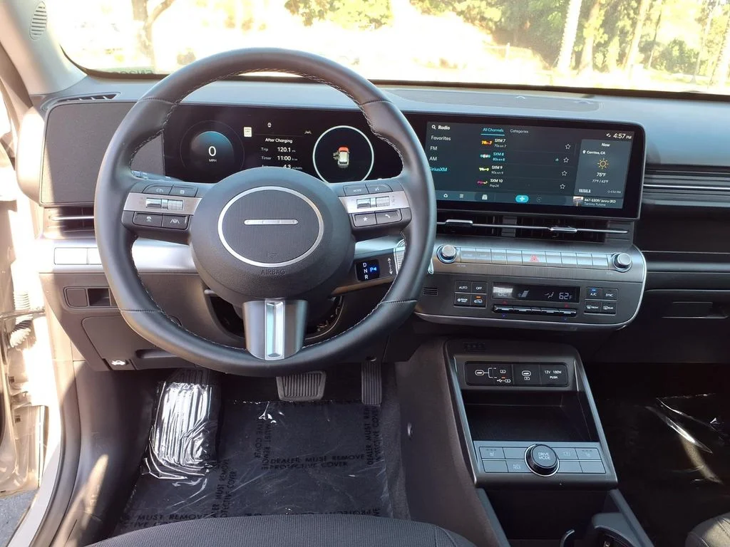 Used 2025 Gray Hyundai SEL image 11