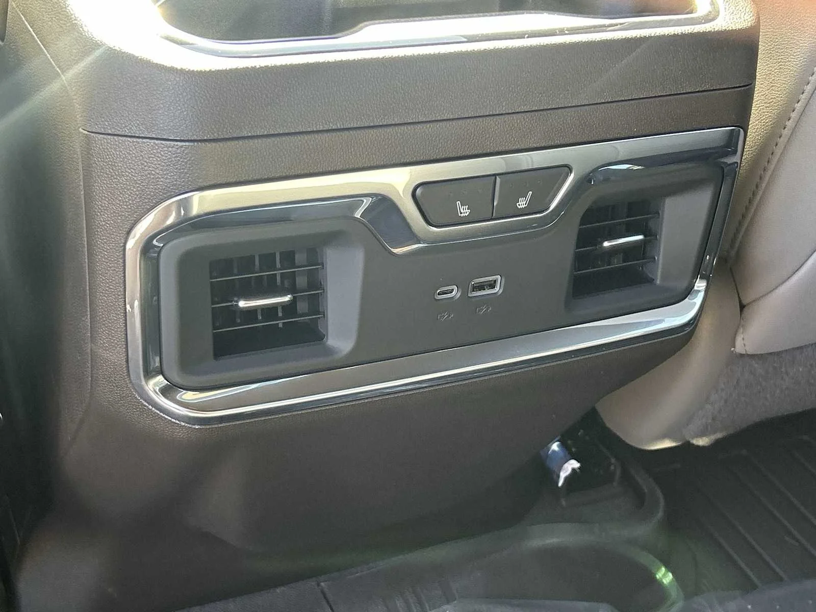 2026 GMC Sierra 1500 SLT - Photo 22