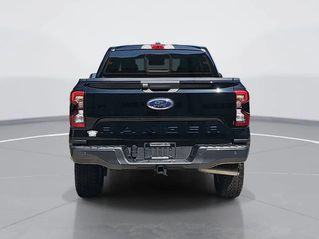 Used 2025 Black Ford XLT image 4