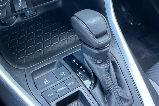 Used 2019 White Toyota XLE image 24