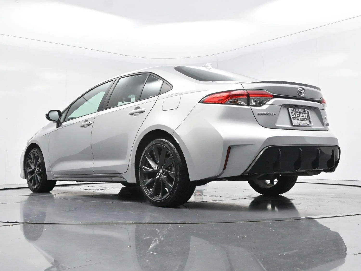 Used 2023 Silver Toyota SE image 42