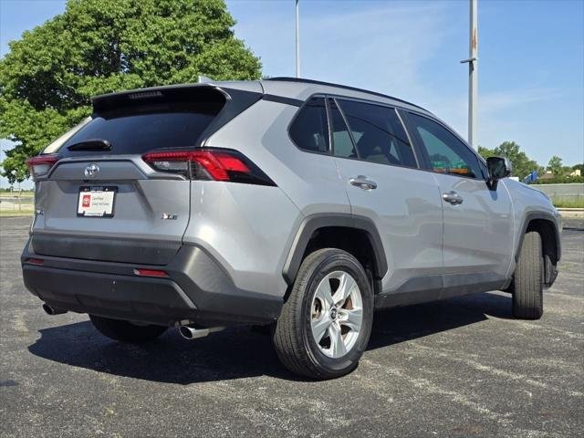 Certified Used 2020 SILVER SKY METALLIC Toyota  image 14