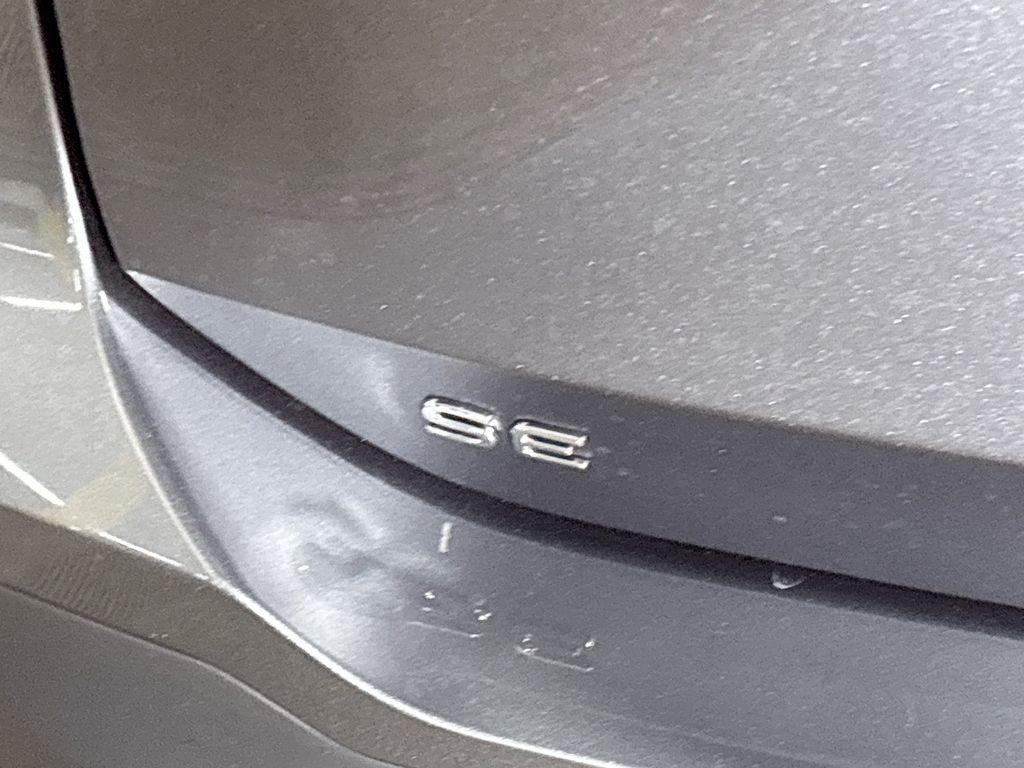 New 2026 Platinum Gray Metallic Volkswagen 2.0T SE image 24