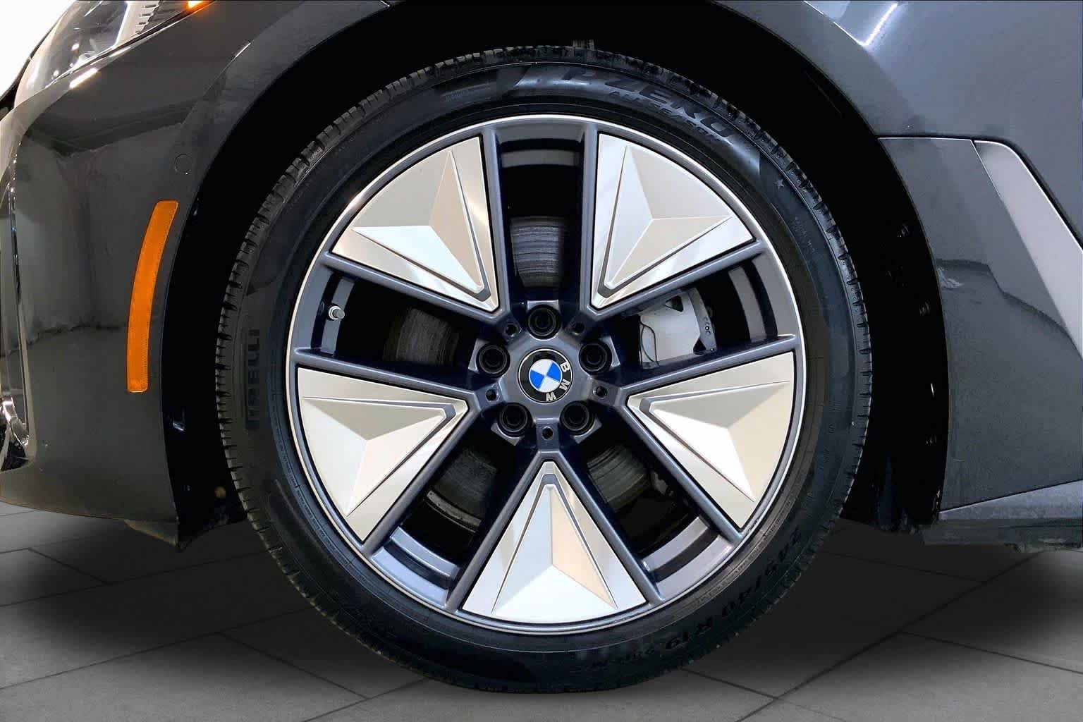 Certified Used 2025 Black Sapphire Metallic BMW xDrive40 image 10