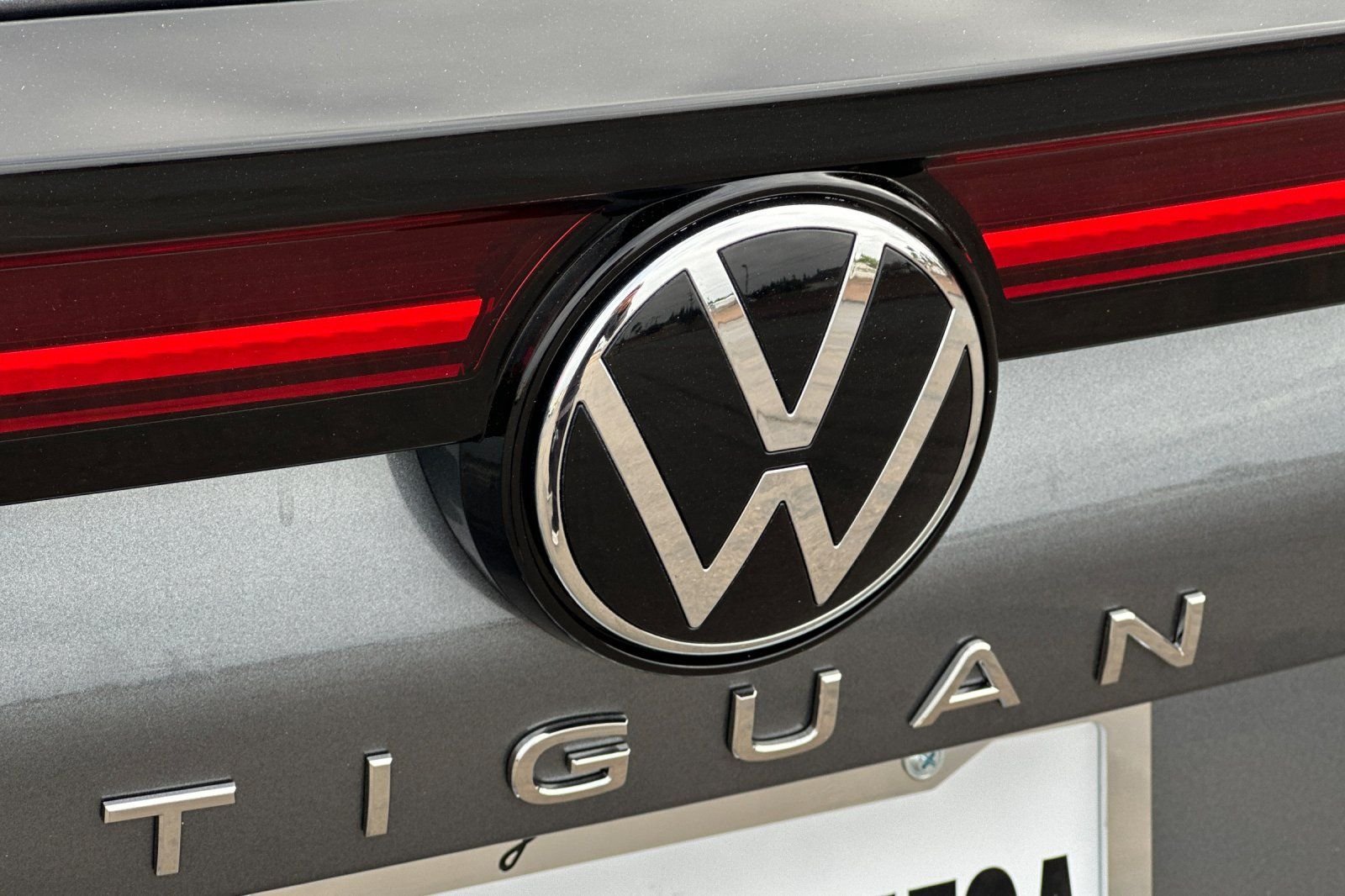 New 2026 Platinum Gray Metallic Volkswagen 2.0T S image 26