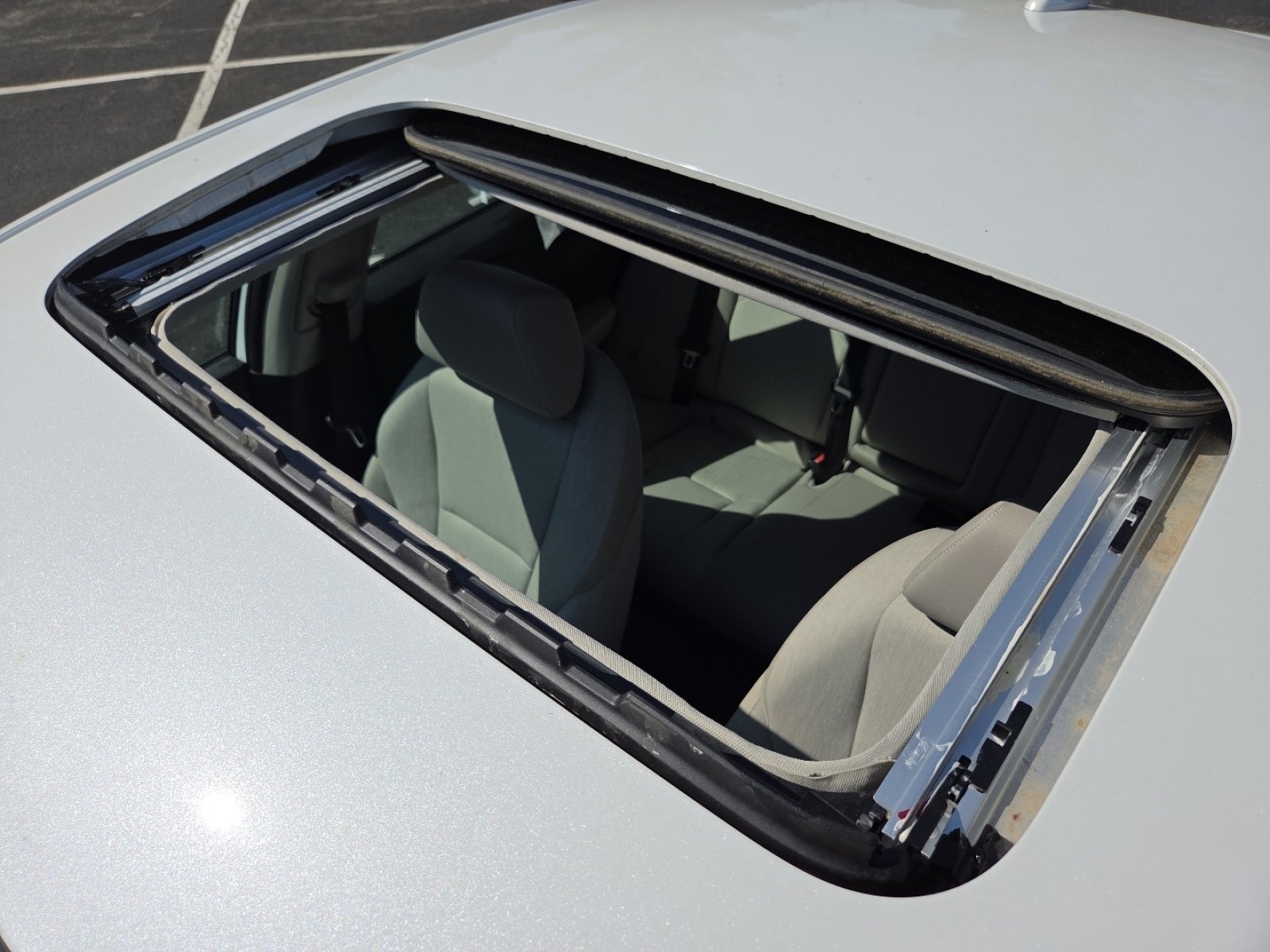 2023 Honda Accord EX - Photo 4