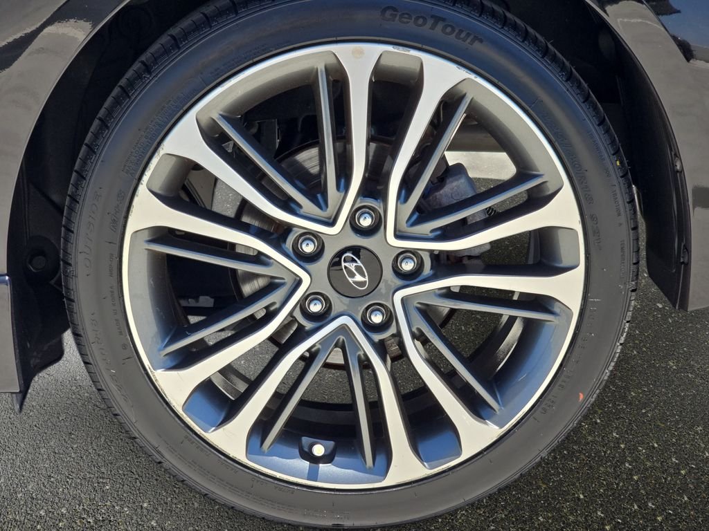 Used 2016 Black Hyundai Turbo image 34