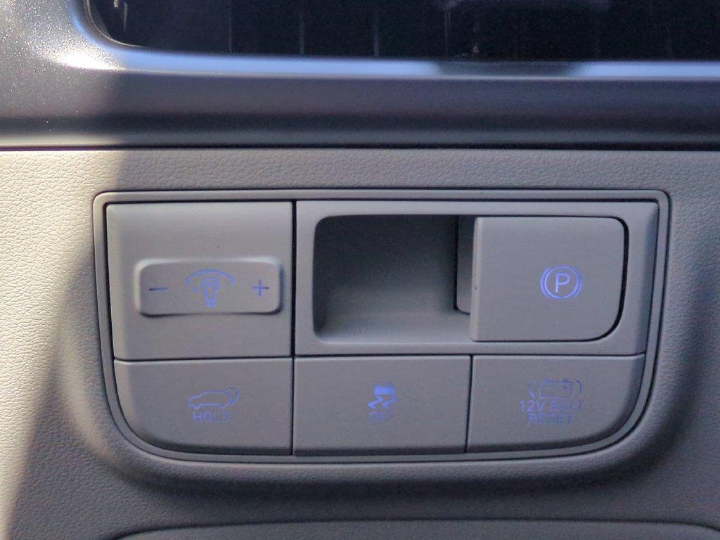 New 2026 White Hyundai SEL Convenience image 28