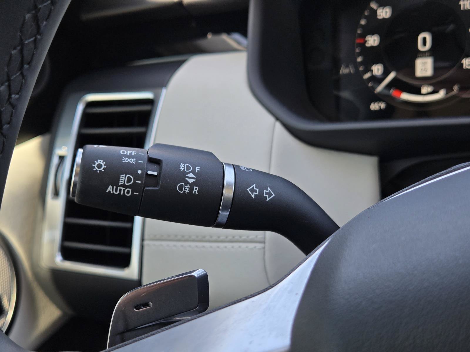 Used 2025 Black Land Rover S image 16