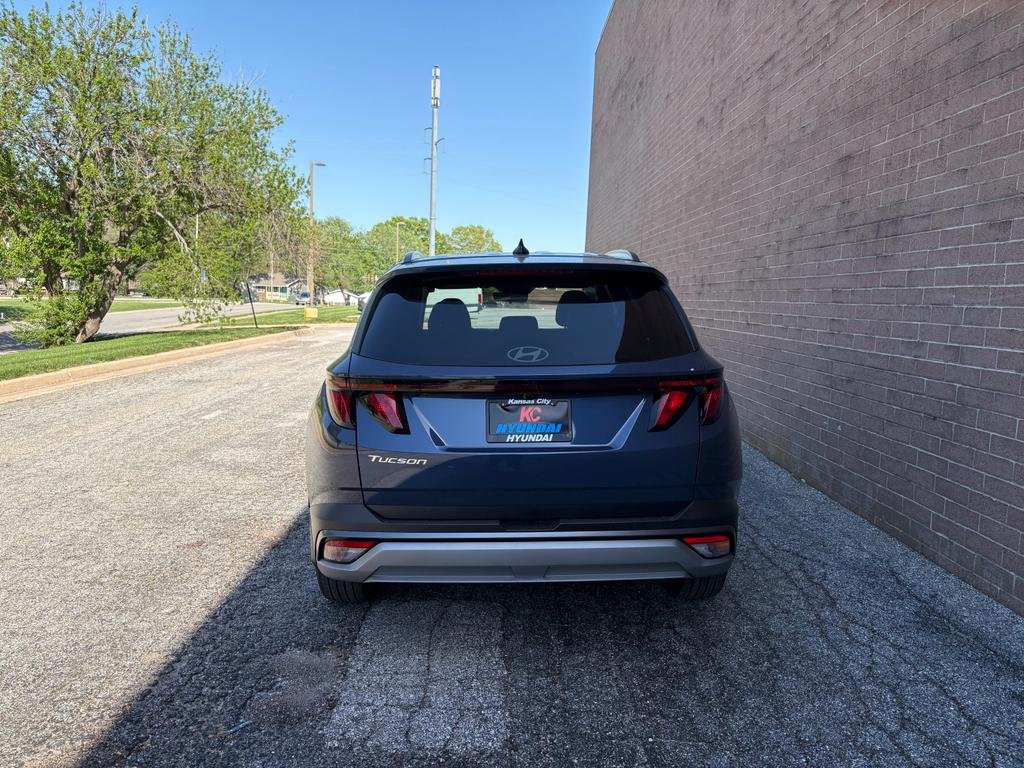 New 2026 Atlantis Blue Hyundai SEL FWD image 4