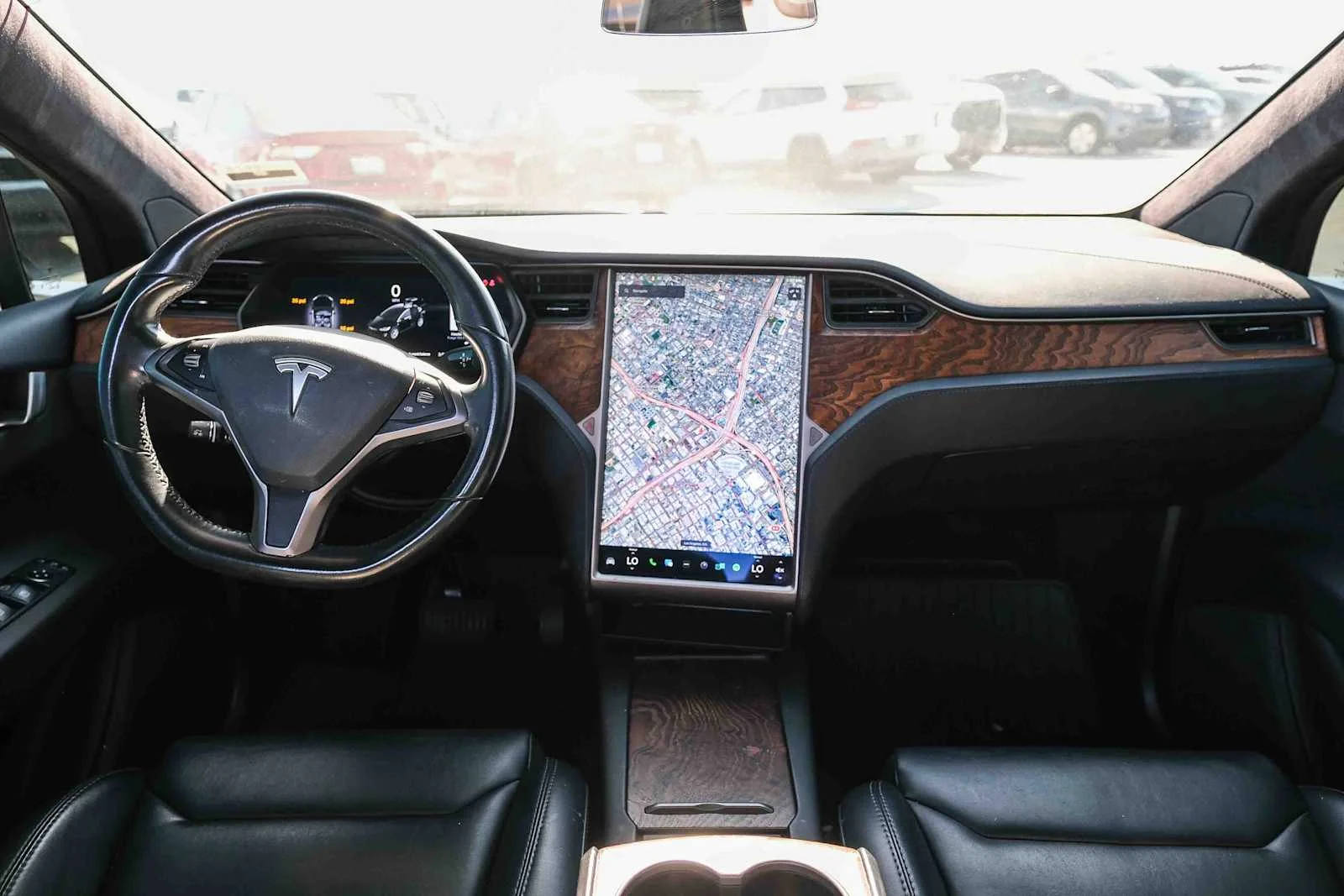 Used 2018  Tesla  image 13