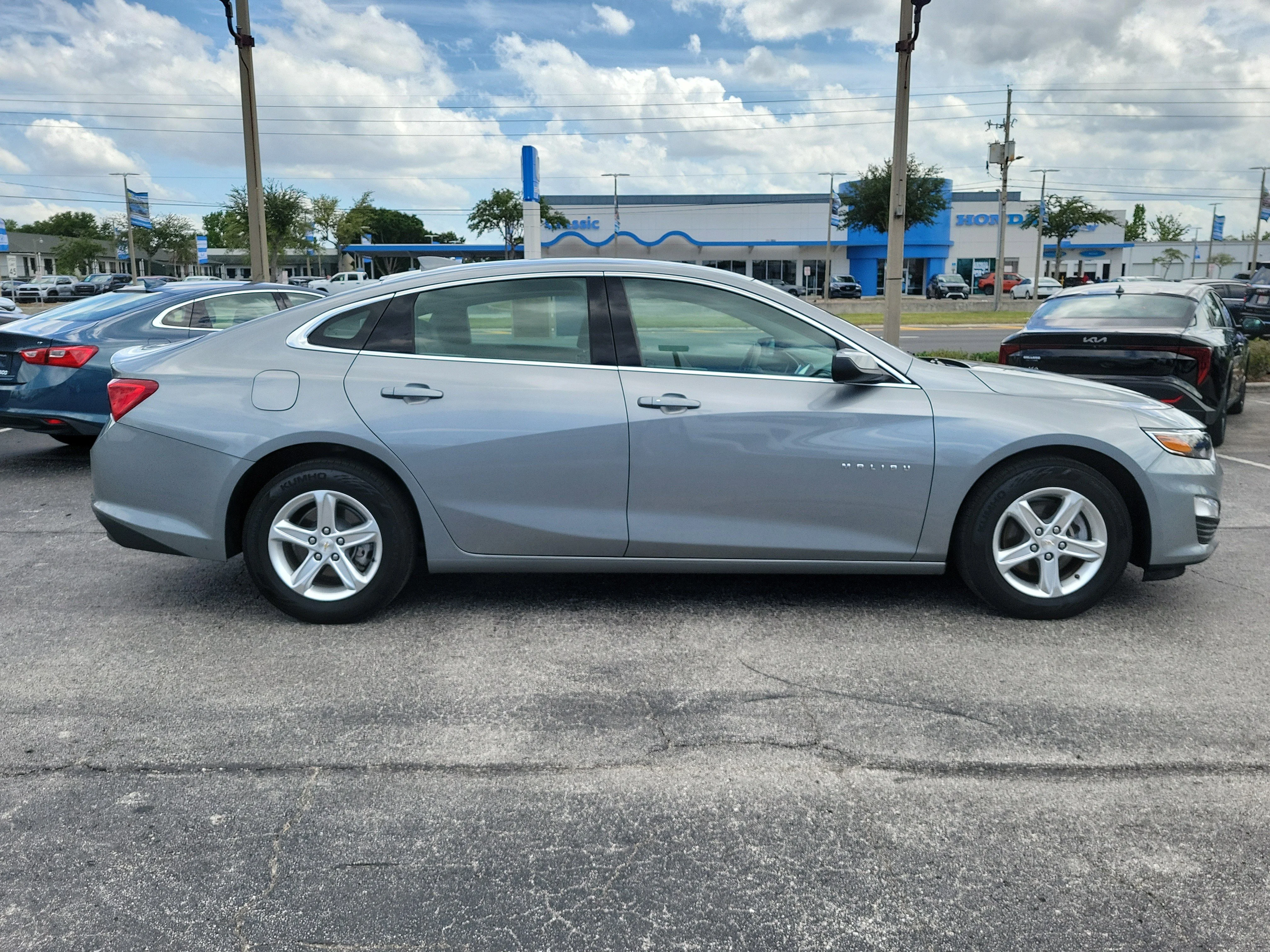 Used 2024 Sterling Gray Metallic Chevrolet LT image 8