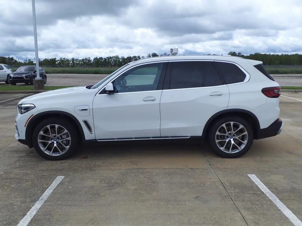 Used 2023 White BMW xDrive45e image 13