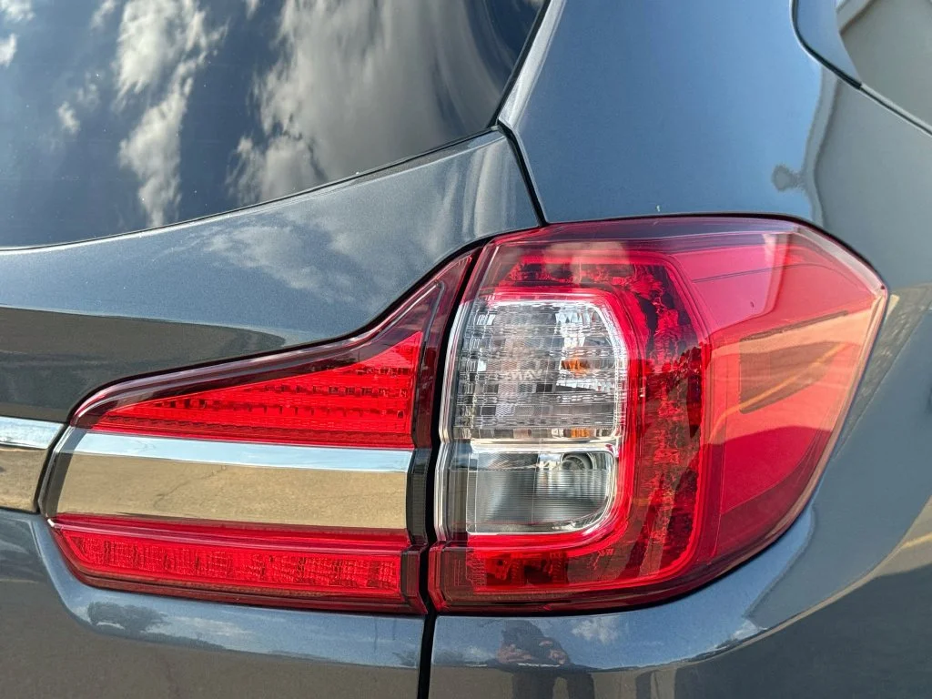 Used 2022 Gray Subaru Onyx Edition image 35