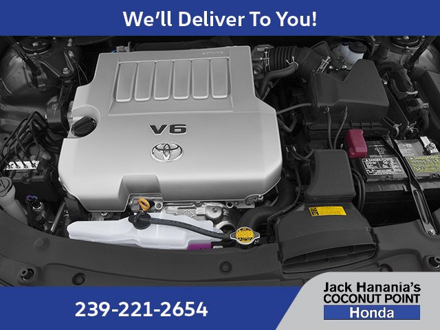 Used 2013 Silver Toyota XLE image 13