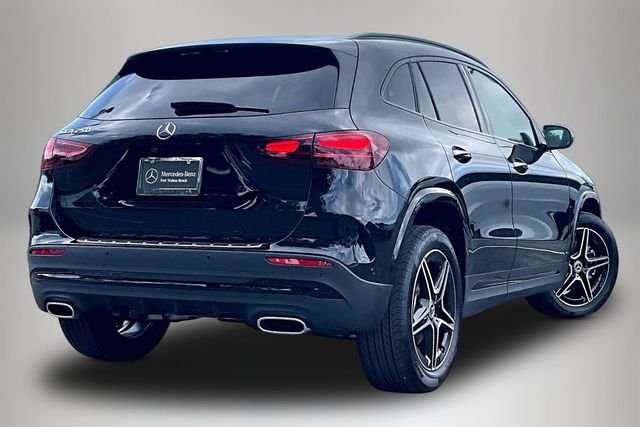 New 2026 Cosmos Black Metallic Mercedes-Benz GLA 250 image 21
