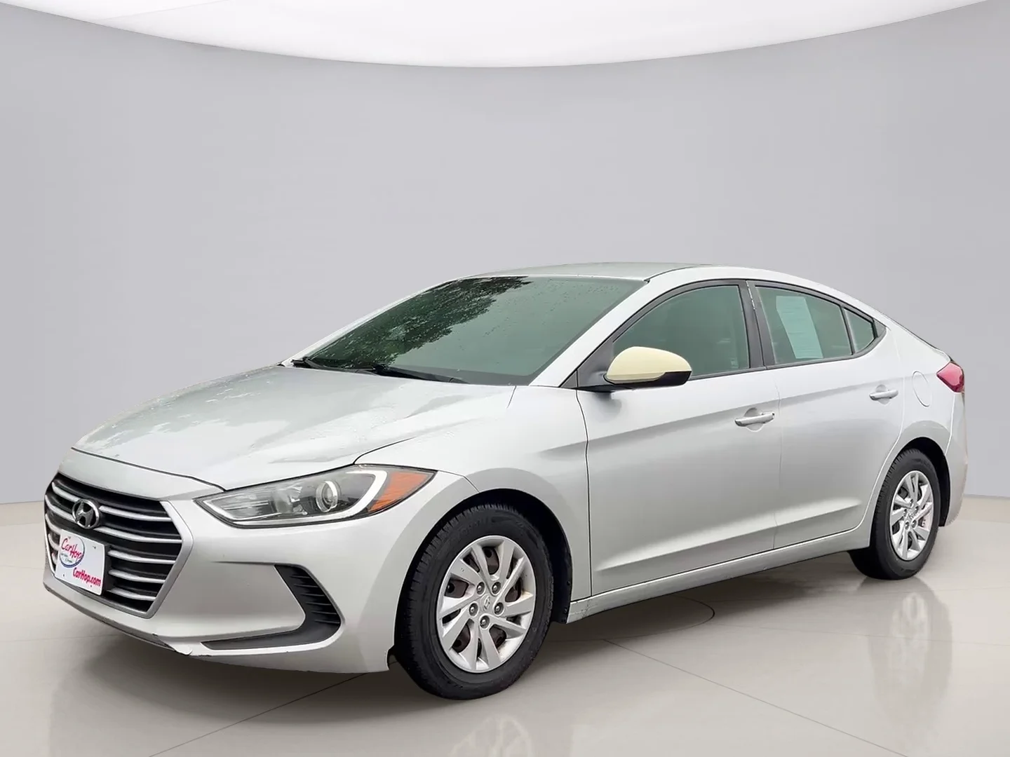 Used 2017 Silver Hyundai SE image 1