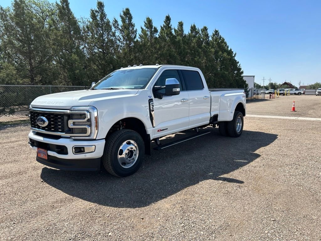 New 2026 Star White Metallic Tri-Coat Ford Platinum image 2