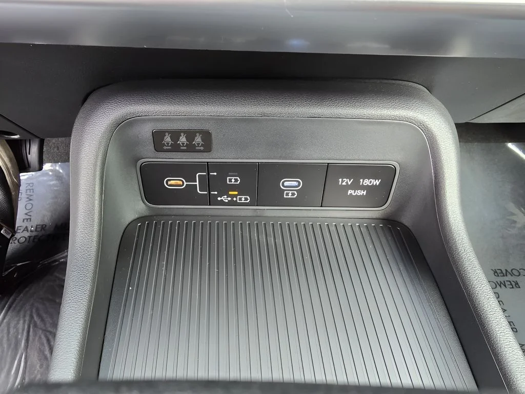 Used 2026 Atlas White Hyundai SE image 21