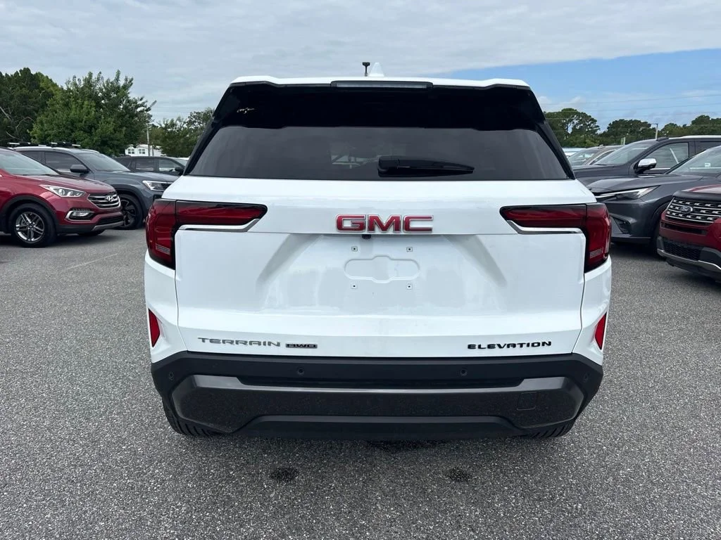 Used 2025 Summit White GMC Elevation image 3