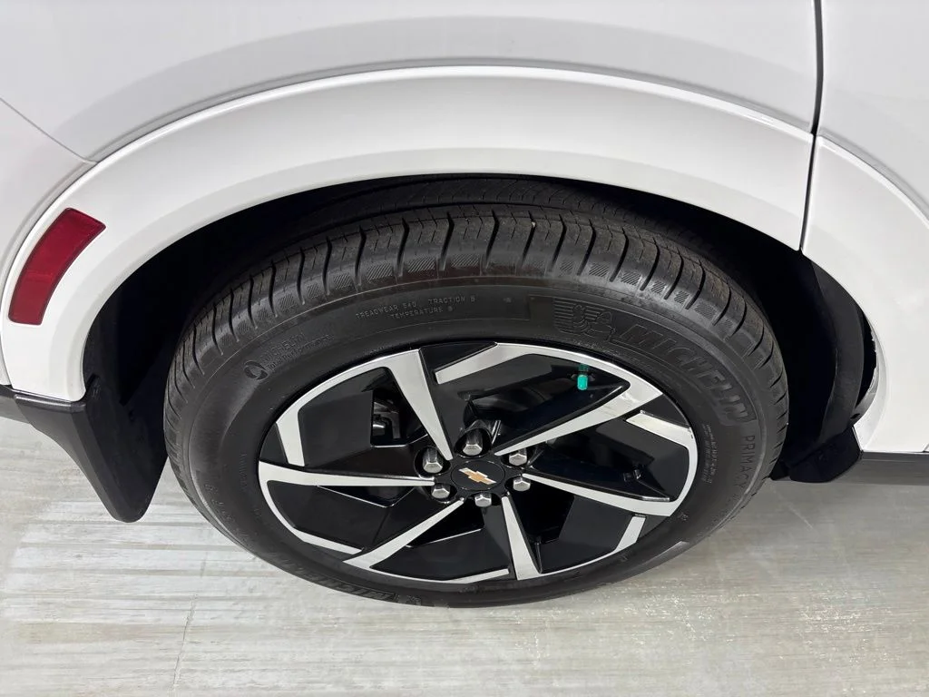 Used 2024 White Chevrolet LT image 10