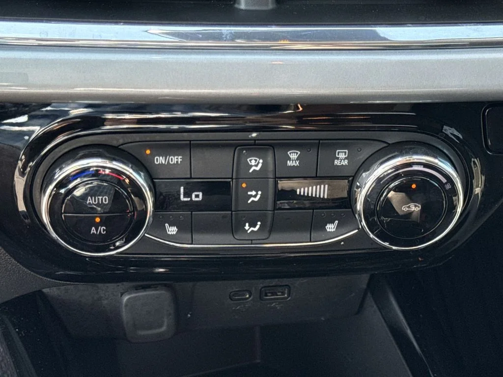 Used 2025 Gray Chevrolet LT image 17