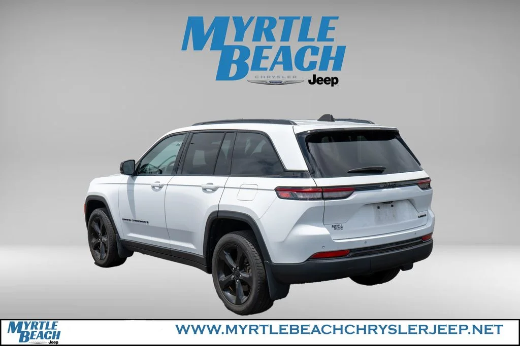 Certified Used 2023 Bright White Clearcoat Jeep Limited image 4