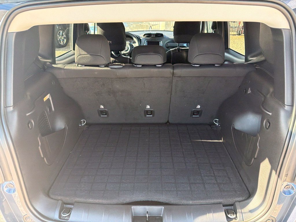 2022 Jeep Renegade Latitude - Photo 7