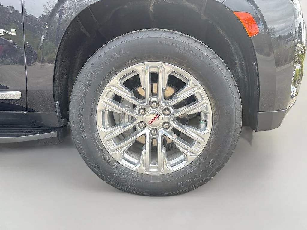 Used 2024 Silver GMC SLT image 12