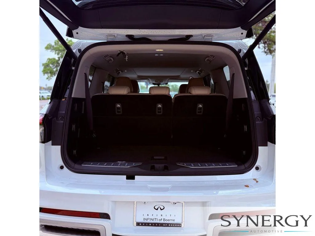 New 2026 RADIANT WHITE INFINITI Pure 4WD image 35