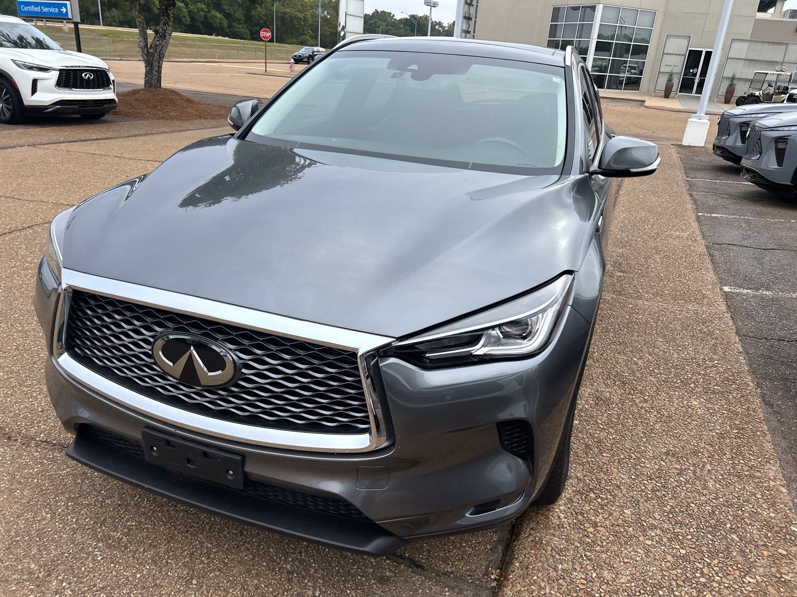 Used 2023 Gray INFINITI LUXE image 5