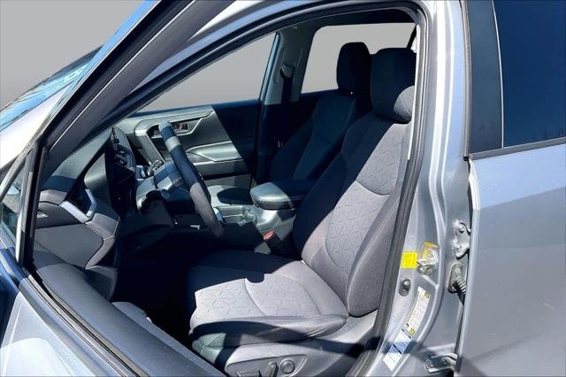 Certified Used 2020 SILVER SKY METALLIC Toyota  image 7
