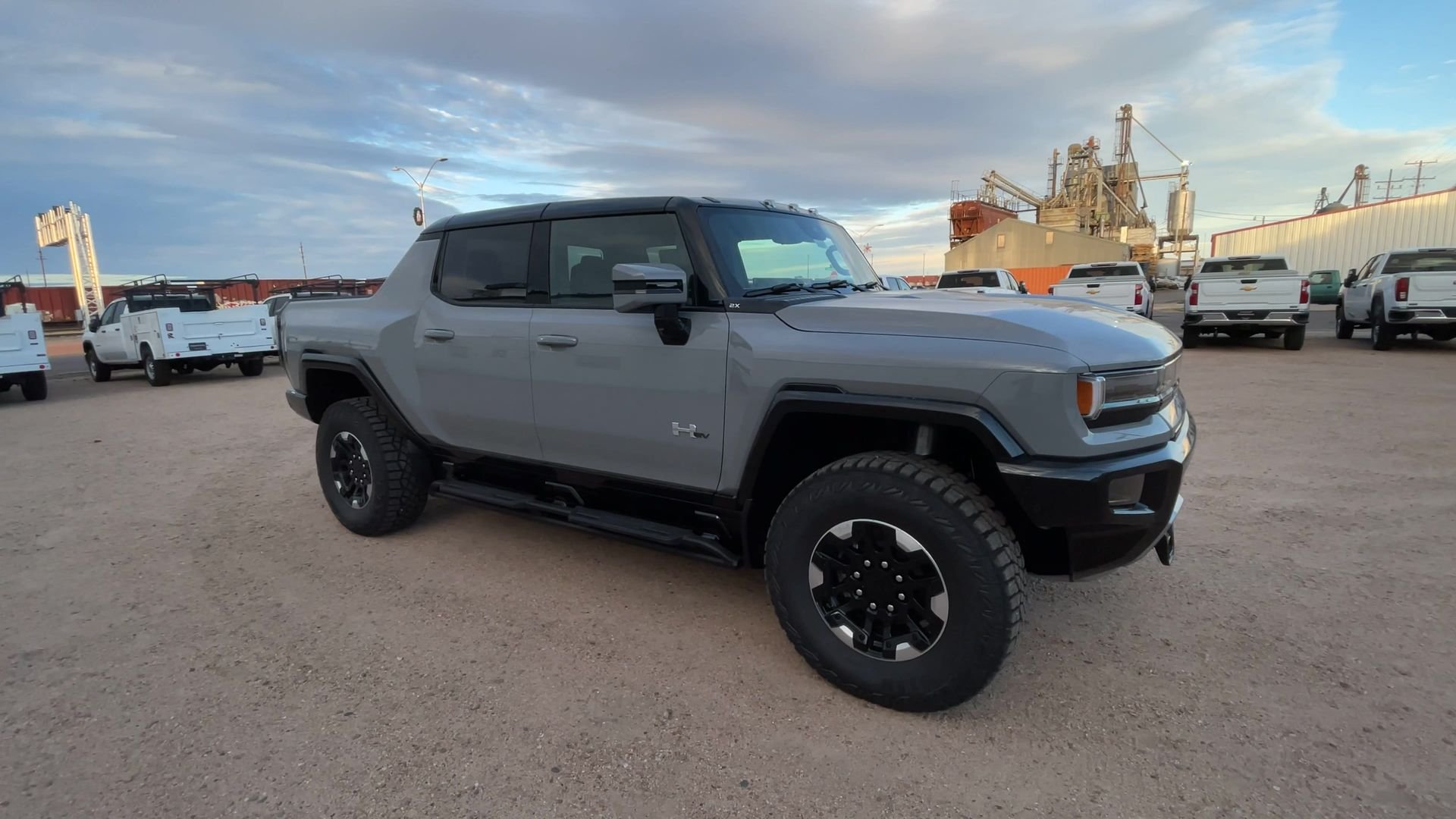 2025 GMC HUMMER EV 2X - Photo 30