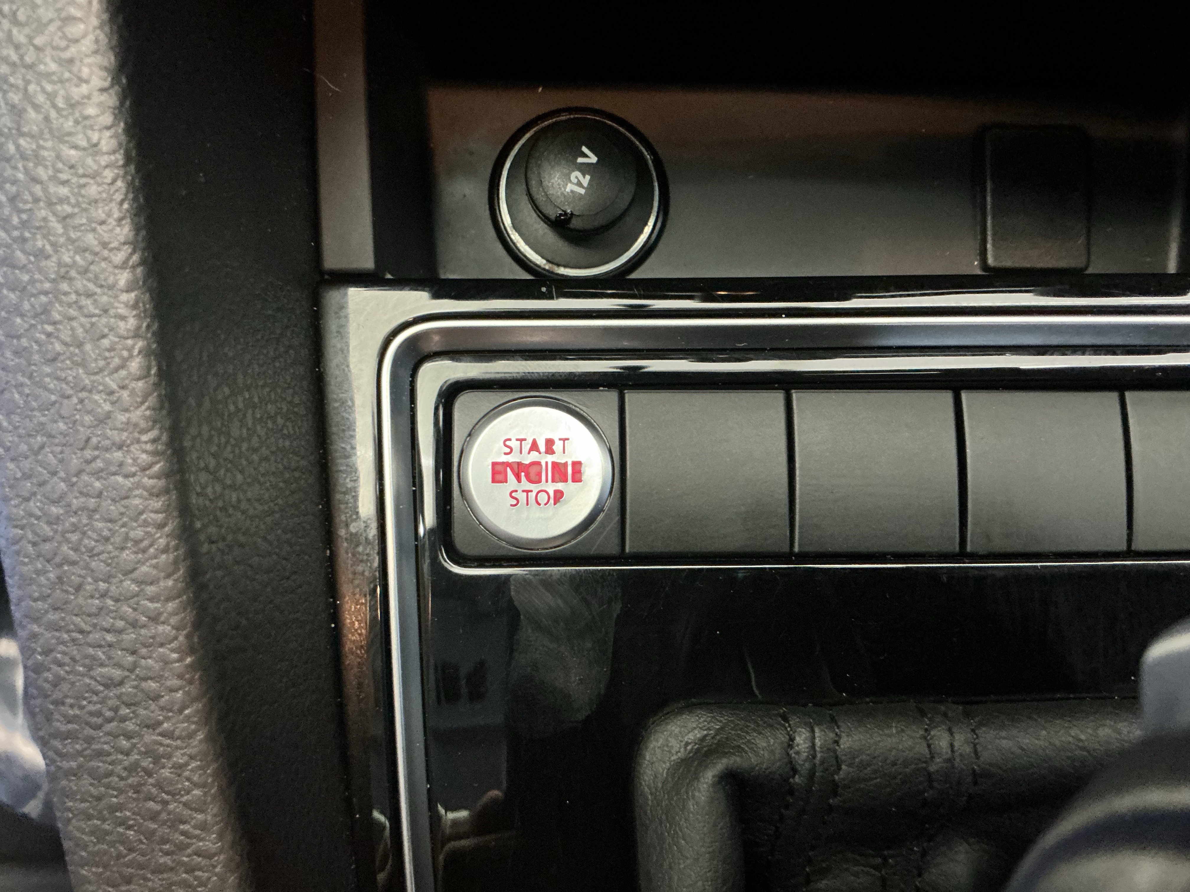 Used 2015 Gray Volkswagen 2.0L TDI SEL image 18