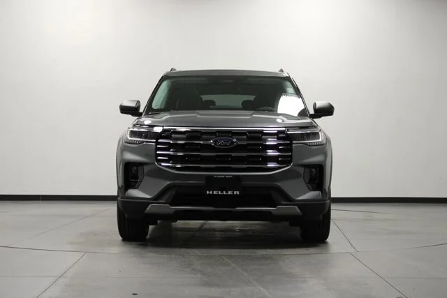 New 2026 Carbonized Gray Metallic Ford Active image 34